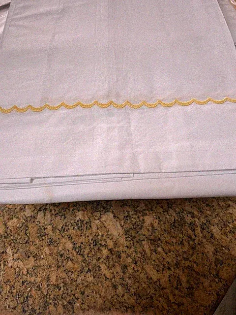 BABY FRETTE BED SKIRT WITH SPLIT CORNERS