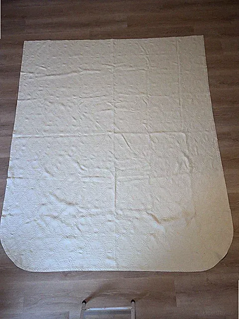 Frette Royal Collection Leaf Matelassé Coverlet Queen – Made in Italy – 79x96