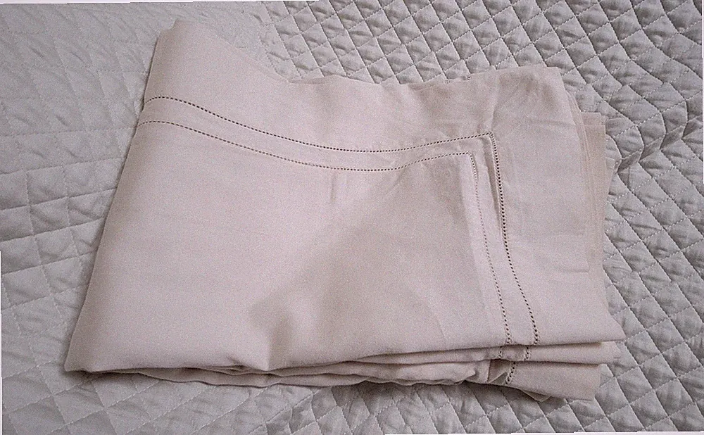 Frette Standard Shams set of two Italian cotton exelent condition